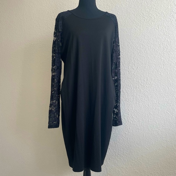H&M • Black Lace Sheer Long Sleeves Zippered Back Keyhole Midi Evening Dress - Picture 2 of 13